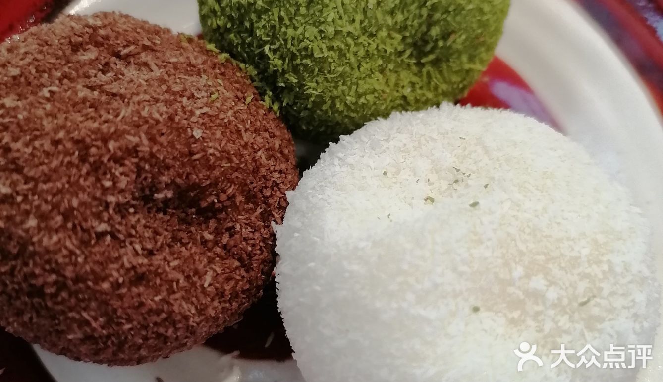 店名:花漫里(万象九宜店)，地方挺好找的：乘直达电梯