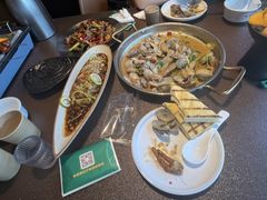 -曼听小寨海鲜烧烤·大连辣炒大王(盖州街店)