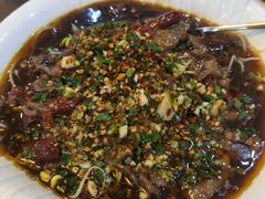 水煮牛肉-鹏城人家海鲜酒家·23年老字号(较场尾店)