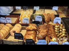 -红跑车蛋糕世界(清江路店)