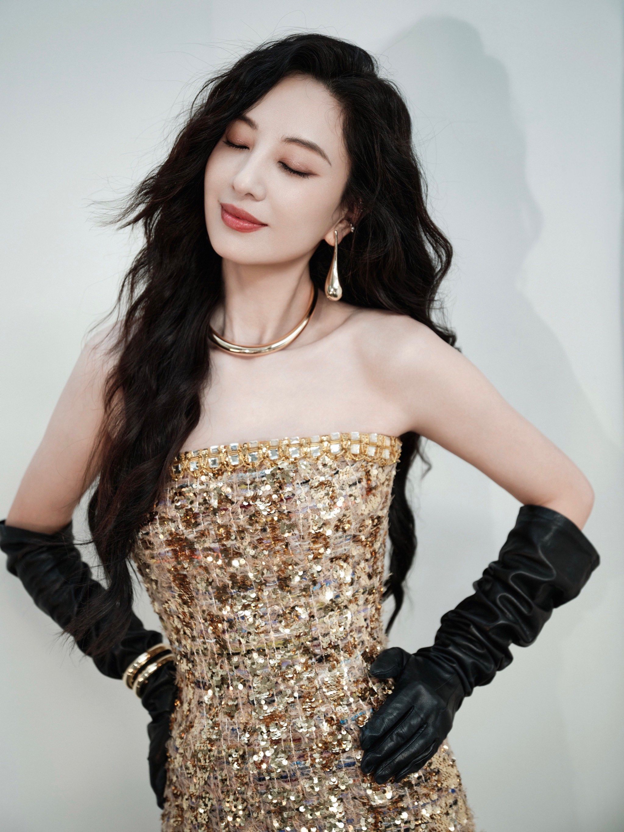 𝑴𝒖𝒔𝒆𝑴𝒂𝒓𝒓𝒚 • 星光 🌟 郑希怡