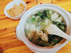 -小许三鲜砂锅馄饨店(家多乐烟酒店)