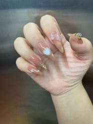 -桃子的美甲店