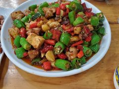 -乡土特色.冷锅鱼.牦牛肉汤锅