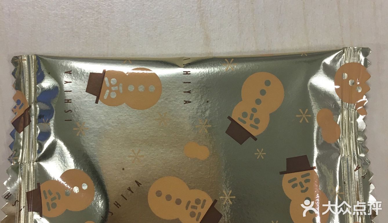 ●白色恋人雪人娃娃巧克力 这款巧克力同样也是日本旅游