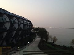 -上海滴水湖皇冠假日酒店