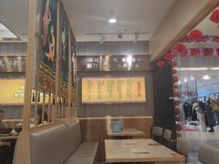 -花馬肆.云南过桥米线(汉神购物广场现场熬汤店)