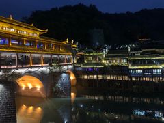 景观位-临江餐馆二楼美食部落