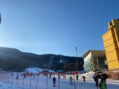 -亚布力新体委滑雪场
