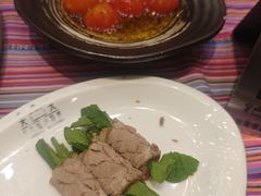 -香巴拉云南餐厅(华莱坞店)