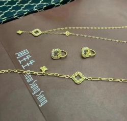 -周生生Chow Sang Sang(苏州美罗高新店)