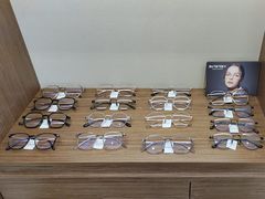 -三目眼镜·蔡司视觉合作店(青浦宝龙店)