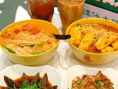 -谭仔米线(皇庭广场店)