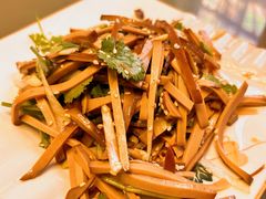 -金牌餐厅·天津菜·八珍豆腐·老爆三(瓷房子店)