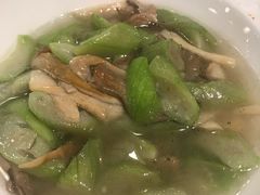丝瓜滑山菇-宴桃园(门头沟店)