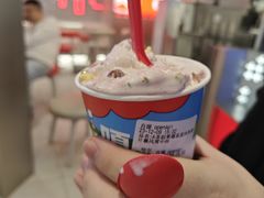 圣诞草莓星星暴风雪-DQ·蛋糕·冰淇淋(西城红场店)
