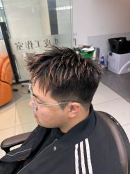 -尤司男士国潮理发馆