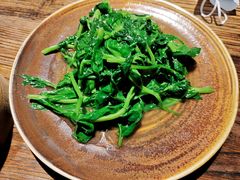 清炒豌豆尖-懒人盐府人家·自贡大麻鱼(安贞店)