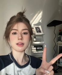 -丝语萱形象