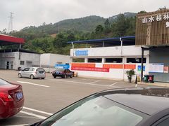 -平乐服务区-停车场