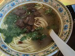 -金杨拉面王小吃面馆·牛三宝面·红烧牛肉粉