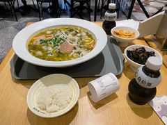 -大食代美食广场(上海中心店)