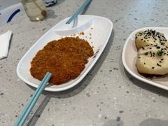 -小杨生煎(金山百联购物中心3楼店)