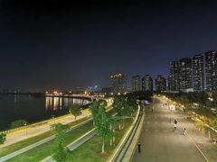 -南京眼步行桥