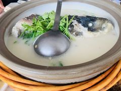 砂锅鱼头-天乐农家鱼头王(天目湖店)