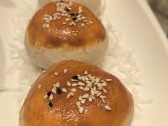 蜜汁叉烧酥-香港龙凤楼(陆家嘴中心店)