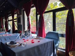 -弦月窗LUNETTE BY AMANDA(复兴路店)