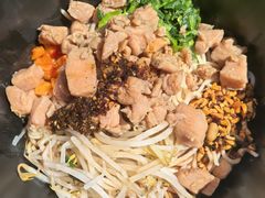 -两勺子一碗口水鸡拌面