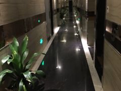 -肯定精品酒店(南京龙江地铁站省妇幼保健院南门店)