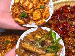 -万重锦·人文川菜馆(骡马市店)