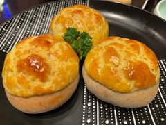 酥皮叉烧包-白天鹅宾馆-玉堂春暖餐厅