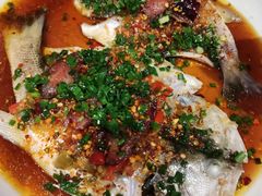 三椒蒸鲈鱼-荆九爷爆炒桥头三嫩(浙大店)