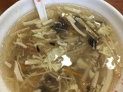 酸辣汤-小姜锅贴(凤凰街店)