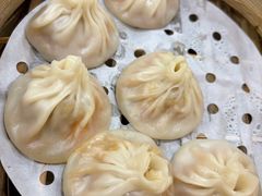 -莱莱小笼·乔艾