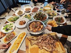 -东口码头·烧鸽子·鱼头泡饼·地方菜(金鹰悦城店)