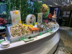 -亚洲国际大酒店·云顶阁旋转自助餐厅