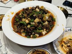 -沙枣树辣子鸡•新疆家常菜(喀什西路店)