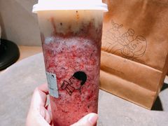 芝芝莓果-喜茶(上海正大广场店)
