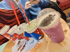火龙果草莓果昔-DQ·蛋糕·冰淇淋(绿宝店)