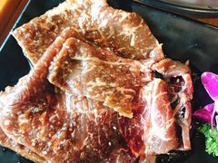 秘制牛肉-唯成•韩国炭火烤肉 유성고기