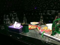 -蓝尊量贩(黄河路店)