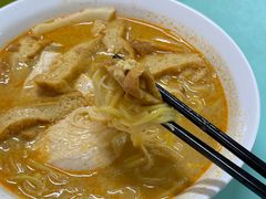 -亚王咖喱鸡米粉面