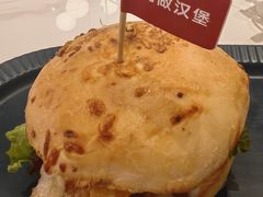 -必胜客(安盛金马店)