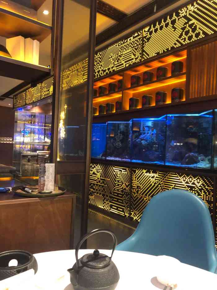 清真老祥记-"[鼓掌]很不错的清真店,外卖挺快,还送的.