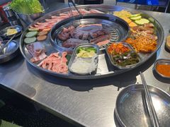 -哈哈碳都·牛肋条无限自助烤肉(台江万达店)