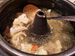 -云海肴·汽锅鸡·云南菜(天山百盛优客店)